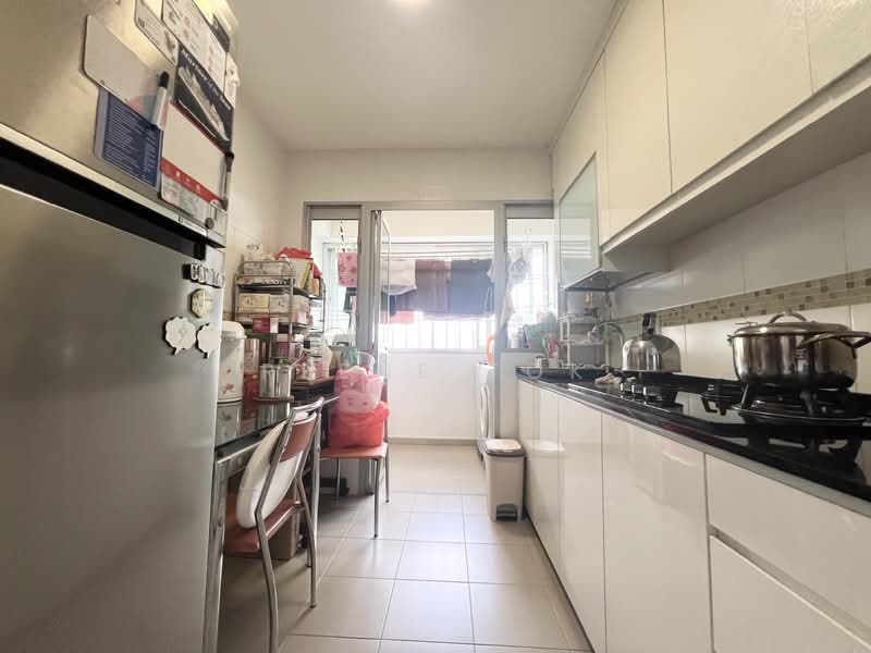 590B Montreal Link, 590B Montreal Link, Room Rental, 120 sqft, HDB Flat For Rent, by Reene Tok, 500120900 - Kitchen - PropertyGuru.com.sg