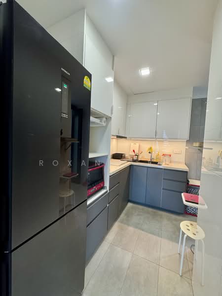 Tropics @ Haigsville, 3 Haigsville Drive, 2 Bedrooms, 840 sqft, Condominium For Sale, by Roxanne Lee, 500120902 - Kitchen - PropertyGuru.com.sg