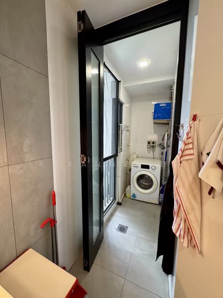 Tropics @ Haigsville, 3 Haigsville Drive, 2 Bedrooms, 840 sqft, Condominium For Sale, by Roxanne Lee, 500120902 - Interior - PropertyGuru.com.sg