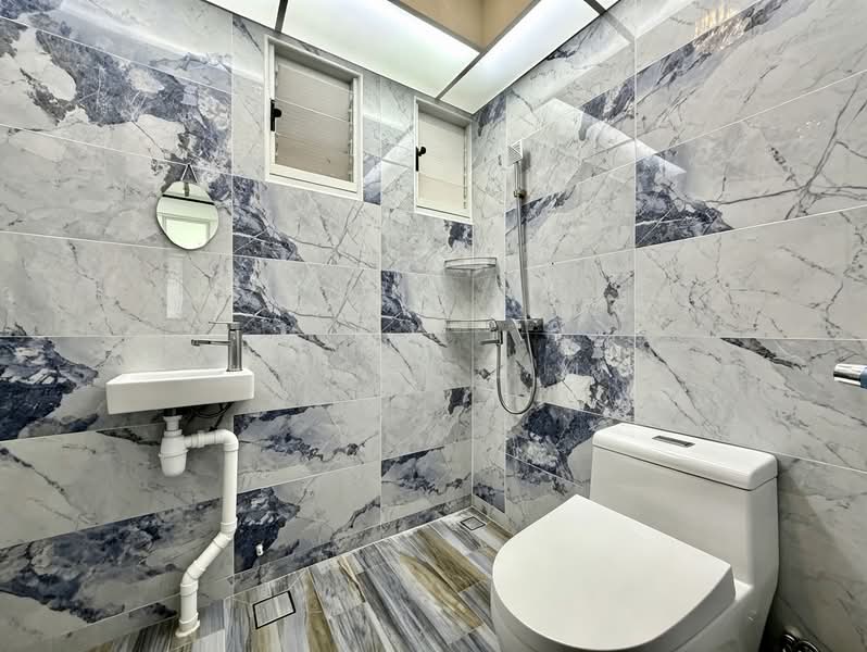 256D Sumang Walk, 256D Sumang Walk, 2 Bedrooms, 732 sqft, HDB Flat For Sale, by Kyean Lim, 500120907 - Bathroom - PropertyGuru.com.sg