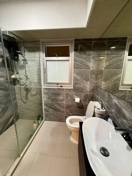 154B Bedok South Road, 154B Bedok South Road, 3 Bedrooms, 1,001 sqft, HDB Flat For Sale, by Louise Lim, 500120912 - Bathroom - PropertyGuru.com.sg