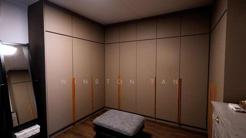 10E Bedok South Avenue 2, 10E Bedok South Avenue 2, 4 Bedrooms, 1,570 sqft, HDB Flat For Sale, by Winston Tan, 500120914 - Walk-in Wardrobe - PropertyGuru.com.sg