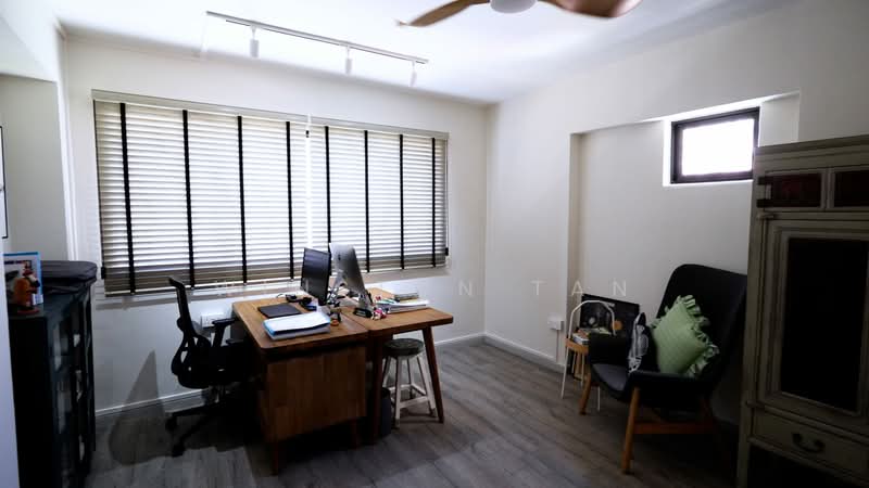 10E Bedok South Avenue 2, 10E Bedok South Avenue 2, 4 Bedrooms, 1,570 sqft, HDB Flat For Sale, by Winston Tan, 500120914 - Work room - PropertyGuru.com.sg