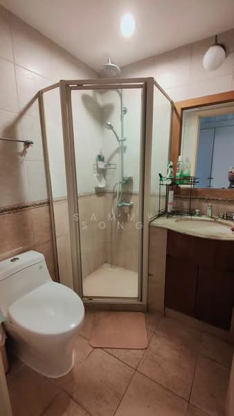 Regent Heights, 50 Bukit Batok East Avenue 5, 2 Bedrooms, 1,023 sqft, Condominium For Rent, by Sammy Song, 500120915 - Bathroom - PropertyGuru.com.sg