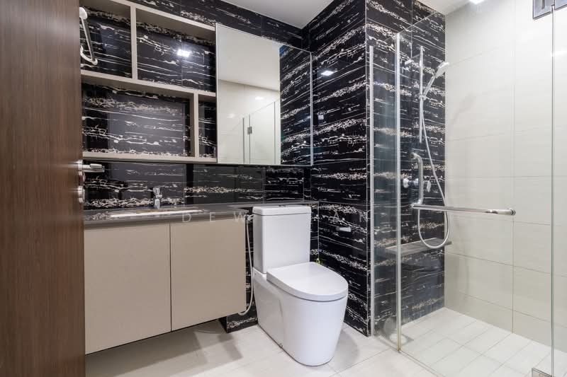 The Brownstone, 160 Canberra Drive, 3 Bedrooms, 990 sqft, Executive Condominium For Sale, by Dewi Tan, 500120916 - Bathroom - PropertyGuru.com.sg