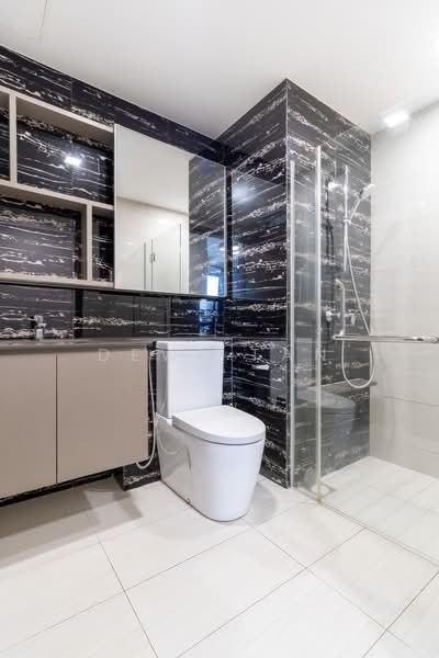 The Brownstone, 160 Canberra Drive, 3 Bedrooms, 990 sqft, Executive Condominium For Sale, by Dewi Tan, 500120916 - Bathroom - PropertyGuru.com.sg