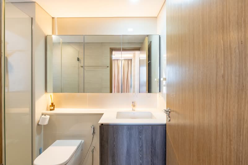 Lakeville, 7 jurong lake link, 2 Bedrooms, 775 sqft, Condominium For Rent, by Sarah Wong, 500120917 - Bathroom - PropertyGuru.com.sg