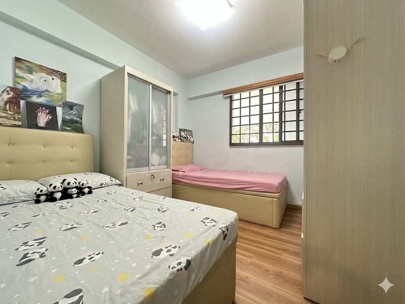 173 Ang Mo Kio Avenue 4, 173 Ang Mo Kio Avenue 4, 3 Bedrooms, 980 sqft, HDB Flat For Sale, by Chris Ooi, 500120918 - Bedroom - PropertyGuru.com.sg