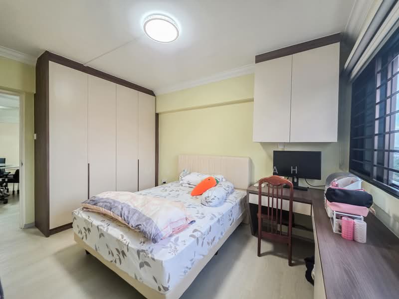 115 Bukit Batok West Avenue 6, 115 Bukit Batok West Avenue 6, 3 Bedrooms, 1,421 sqft, HDB Flat For Sale, by Clauson Seah, 500120934 - Bedroom - PropertyGuru.com.sg
