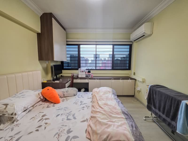 115 Bukit Batok West Avenue 6, 115 Bukit Batok West Avenue 6, 3 Bedrooms, 1,421 sqft, HDB Flat For Sale, by Clauson Seah, 500120934 - Bedroom - PropertyGuru.com.sg