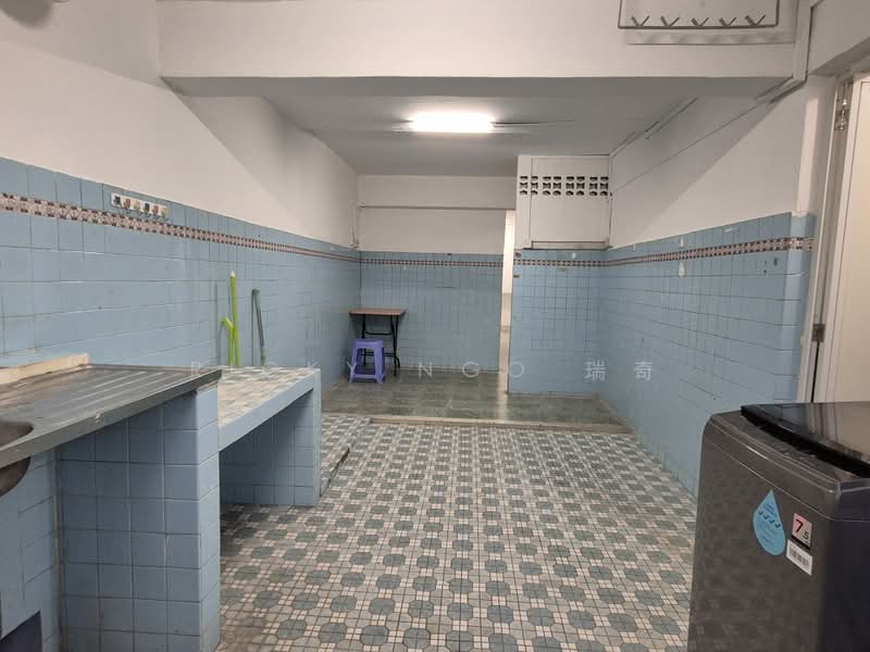 185 Boon Lay Avenue, 185 Boon Lay Avenue, 2 Bedrooms, 730 sqft, HDB Flat For Sale, by Ricky Ngo 瑞奇, 500120940 - Kitchen - PropertyGuru.com.sg