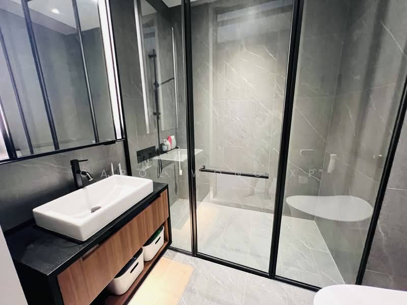 Petit Jervois, 33 Jervois Road, 1 Bedroom, 581 sqft, Condominium For Sale, by Carol Wong XP, 500120943 - Bathroom - PropertyGuru.com.sg