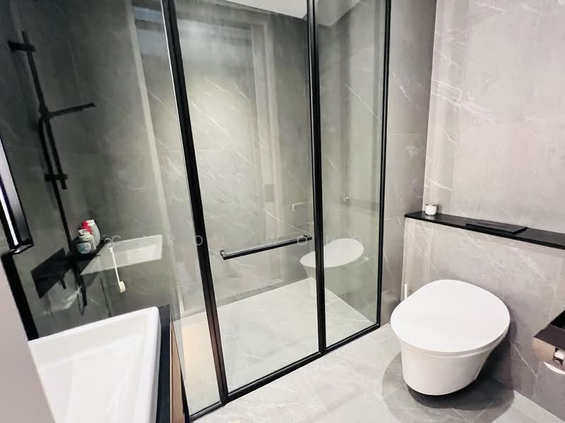 Petit Jervois, 33 Jervois Road, 1 Bedroom, 581 sqft, Condominium For Sale, by Carol Wong XP, 500120943 - Bathroom - PropertyGuru.com.sg