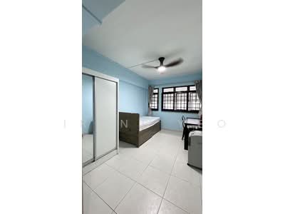 For Rent - 575 Woodlands Glen