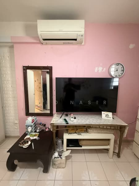 735 Yishun Street 72, 735 Yishun Street 72, 2 Bedrooms, 721 sqft, HDB Flat For Sale, by Syed Nasir, 500120954 - Living Room - PropertyGuru.com.sg