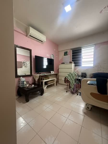 735 Yishun Street 72, 735 Yishun Street 72, 2 Bedrooms, 721 sqft, HDB Flat For Sale, by Syed Nasir, 500120954 - Interior - PropertyGuru.com.sg