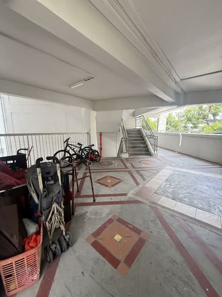 735 Yishun Street 72, 735 Yishun Street 72, 2 Bedrooms, 721 sqft, HDB Flat For Sale, by Syed Nasir, 500120954 - Corridor - PropertyGuru.com.sg