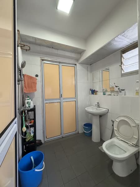 671B Yishun Avenue 4, 671B Yishun Avenue 4, 1 Bedroom, 506 sqft, HDB Flat For Sale, by Bobby Ho, 500120960 - Bathroom - PropertyGuru.com.sg