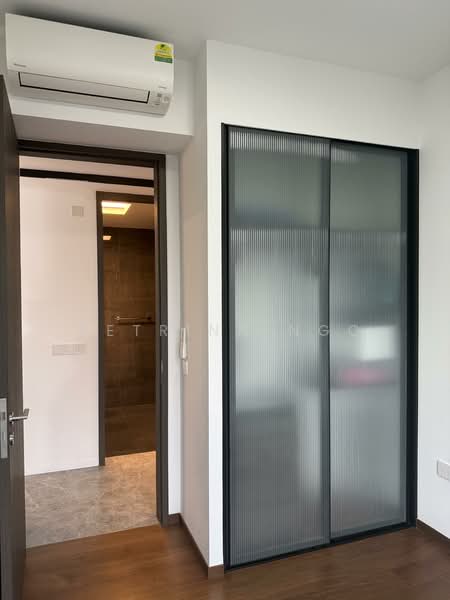 The M, 30 Middle Road, 2 Bedrooms, 743 sqft, Condominium For Rent, by Petrina Ngo, 500120962 - Common bedrm wardrobe  - PropertyGuru.com.sg