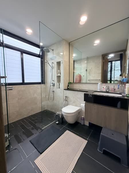 The Enclave Holland, 131 Holland Road, 3 Bedrooms, 1,388 sqft, Condominium For Sale, by Andy Tan, 500120974 - Bathroom - PropertyGuru.com.sg