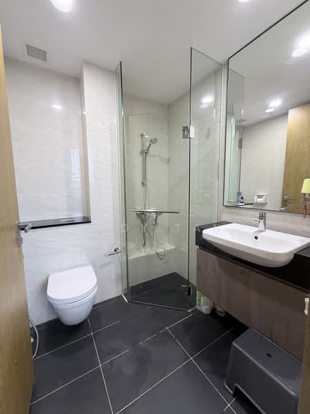 The Enclave Holland, 131 Holland Road, 3 Bedrooms, 1,388 sqft, Condominium For Sale, by Andy Tan, 500120974 - Bathroom - PropertyGuru.com.sg