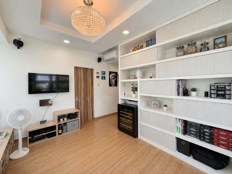 One K Green Lane, 1K Green Lane, 2 Bedrooms, 990 sqft, Condominium For Sale, by David Seah, 500120986 - Living Room - PropertyGuru.com.sg