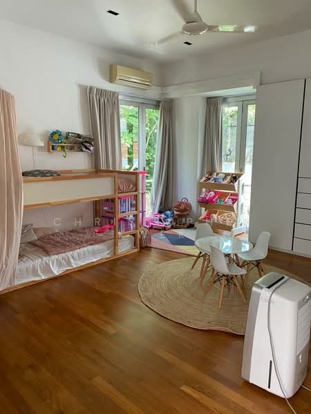 Garden View Estate, Conway Circle, 5 Bedrooms, 4,500 sqft, Semi-Detached House For Rent, by Christopher Kwek, 500120997 - Bedroom - PropertyGuru.com.sg