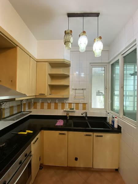 The Floravale, 242 Westwood Avenue, 3 Bedrooms, 1,313 sqft, Executive Condominium For Rent, by Steven Choo, 500121002 - Kitchen - PropertyGuru.com.sg