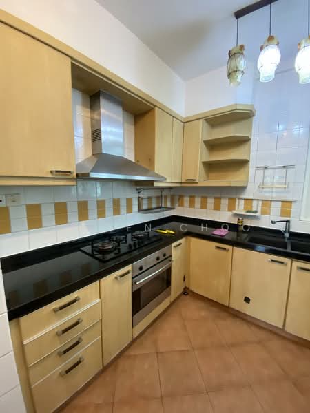 The Floravale, 242 Westwood Avenue, 3 Bedrooms, 1,313 sqft, Executive Condominium For Rent, by Steven Choo, 500121002 - Kitchen - PropertyGuru.com.sg