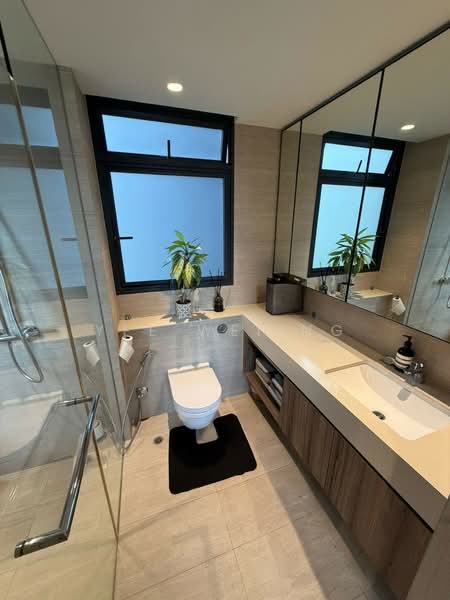 The Garden Residences, 5 Serangoon North View, 4 Bedrooms, 1,539 sqft, Condominium For Sale, by Yee Wei Ng, 500121003 - Bathroom - PropertyGuru.com.sg