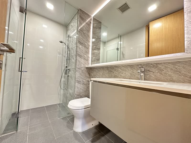 Bartley Ridge, 34 Mount Vernon Road, 2 Bedrooms, 883 sqft, Condominium For Sale, by Michelle Tan, 500121010 - Bathroom - PropertyGuru.com.sg