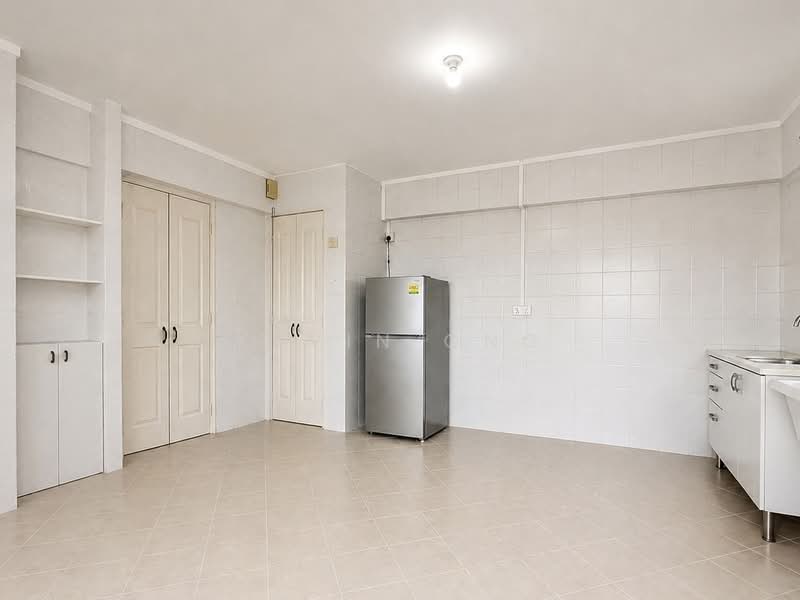 193 Bishan Street 13, 193 Bishan Street 13, 2 Bedrooms, 689 sqft, HDB Flat For Sale, by Kevin Ong, 500121034 - Kitchen - PropertyGuru.com.sg