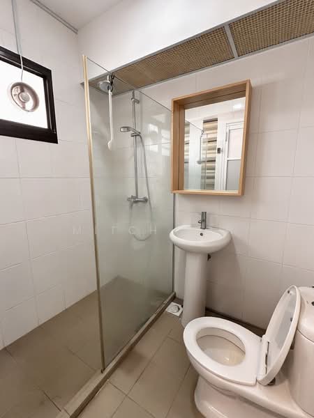 471B Fernvale Street, 471B Fernvale Street, 3 Bedrooms, 1,001 sqft, HDB Flat For Sale, by Mitch Soh, 500121038 - Bathroom - PropertyGuru.com.sg