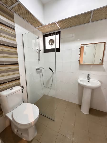 471B Fernvale Street, 471B Fernvale Street, 3 Bedrooms, 1,001 sqft, HDB Flat For Sale, by Mitch Soh, 500121038 - Bathroom - PropertyGuru.com.sg