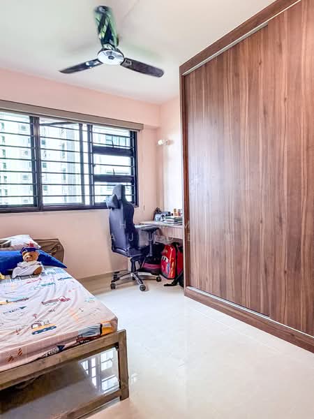 998B Buangkok Crescent, 998B Buangkok Crescent, 3 Bedrooms, 1,001 sqft, HDB Flat For Sale, by Mohammed Fiajudeen, 500121043 - Bedroom - PropertyGuru.com.sg