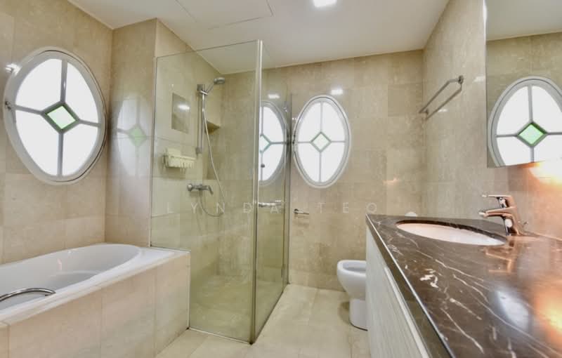 Gentle Villas, Gentle Drive, 5 Bedrooms, 7,382 sqft, Detached House For Rent, by Lynda Teo, 500121073 - Bathroom - PropertyGuru.com.sg