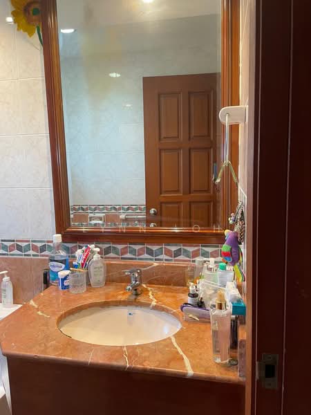 Simsville, 2 Geylang East Avenue 2, 3 Bedrooms, 1,249 sqft, Condominium For Sale, by Lynn Loh, 500121074 - PropertyGuru.com.sg