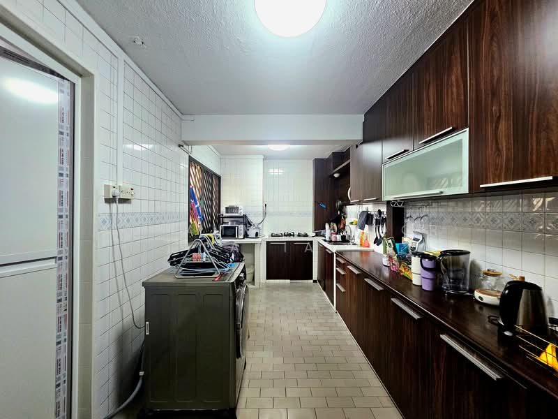 102 Jalan Dusun, 102 Jalan Dusun, 3 Bedrooms, 1,270 sqft, HDB Flat For Rent, by Muhammad Noor Danial, 500121086 - Kitchen - PropertyGuru.com.sg