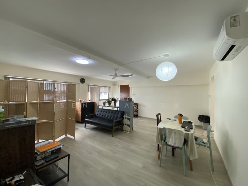 407 Fajar Road, 407 Fajar Road, Room Rental, 120 sqft, HDB Flat For Rent, by Ben XIA 夏天鹏, 500121087 - Living Room - PropertyGuru.com.sg