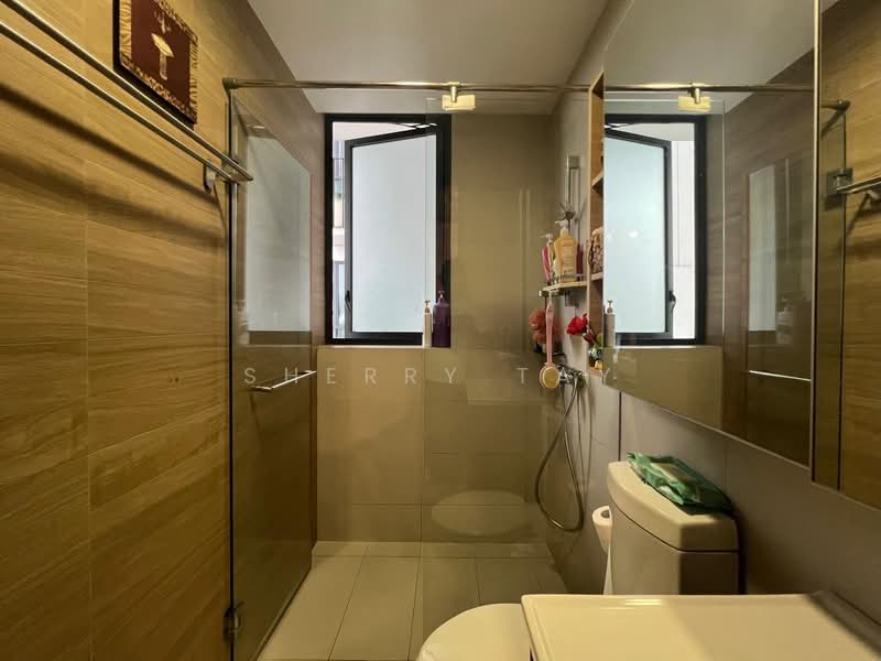 Foresque Residences, 107 Petir Road, 4 Bedrooms, 1,238 sqft, Condominium For Sale, by Sherry Tay, 500121104 - Bathroom - PropertyGuru.com.sg