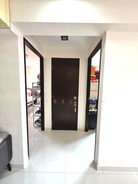 335 Clementi Avenue 2, 335 Clementi Avenue 2, 3 Bedrooms, 990 sqft, HDB Flat For Sale, by Isabel Tan, 500121107 - Store - PropertyGuru.com.sg