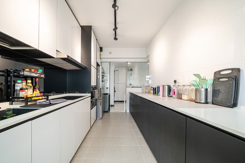 666A Punggol Drive, 666A Punggol Drive, 3 Bedrooms, 1,001 sqft, HDB Flat For Sale, by Christina Tan, 500121114 - Kitchen - PropertyGuru.com.sg