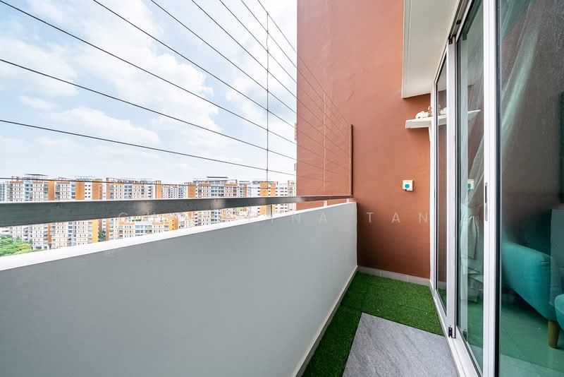 666A Punggol Drive, 666A Punggol Drive, 3 Bedrooms, 1,001 sqft, HDB Flat For Sale, by Christina Tan, 500121114 - Balcony - PropertyGuru.com.sg