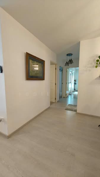 157C Rivervale Crescent, 157C Rivervale Crescent, 3 Bedrooms, 1,206 sqft, HDB Flat For Sale, by Eddie Tan, 500121130 - Corridor - PropertyGuru.com.sg