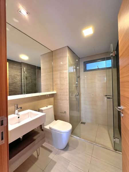 Woodhaven, 71 Woodgrove Avenue, 3 Bedrooms, 1,173 sqft, Condominium For Sale, by Glenice Toh, 500121147 - Bathroom - PropertyGuru.com.sg