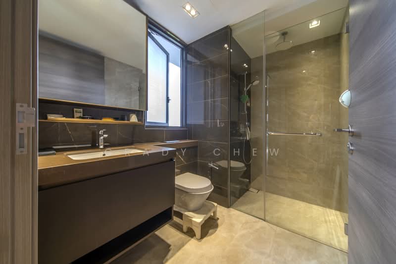 The Florence Residences, 81 Hougang Avenue 2, 3 Bedrooms, 1,076 sqft, Condominium For Sale, by Grady Chew, 500121160 - Bathroom - PropertyGuru.com.sg