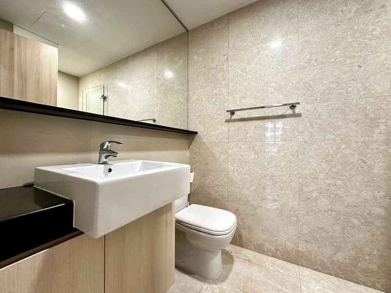 Waterfront Gold, 752 Bedok Reservoir Road, 2 Bedrooms, 872 sqft, Condominium For Sale, by Geri Pang 冯惠贤, 500121164 - Bathroom - PropertyGuru.com.sg