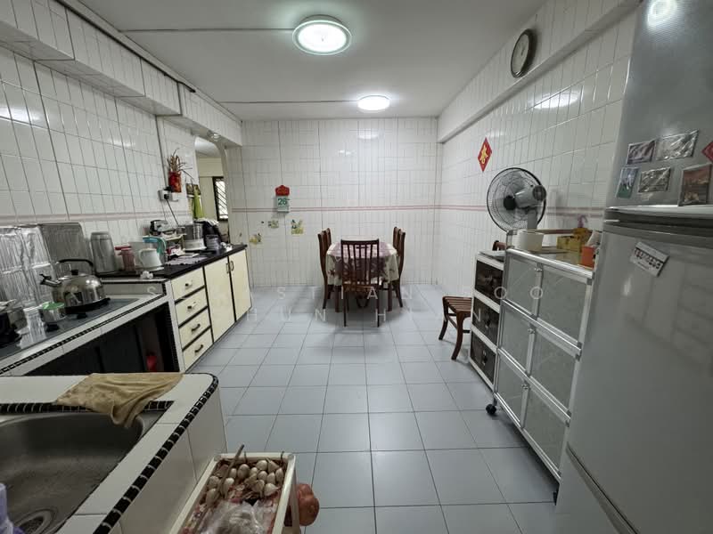 153 Yung Ho Road, 153 Yung Ho Road, 3 Bedrooms, 1,119 sqft, HDB Flat For Sale, by Sebastian Soo Chun Hian, 500121175 - Kitchen - PropertyGuru.com.sg