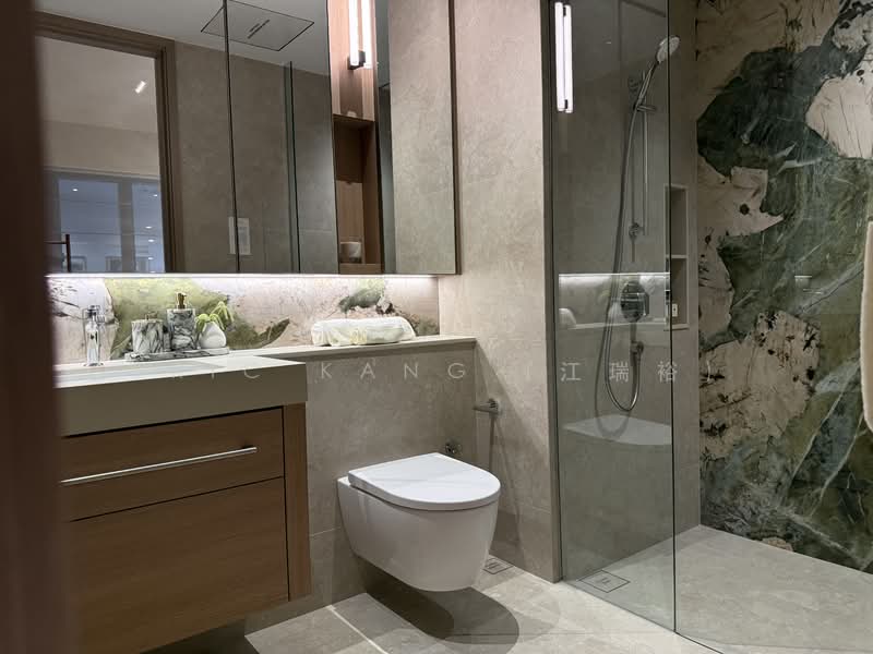 Vela Bay, Bayshore Road, 2 Bedrooms, 689 sqft, Condominium For Sale, by Eric KANG (江瑞裕), 500121177 - Bathroom - PropertyGuru.com.sg