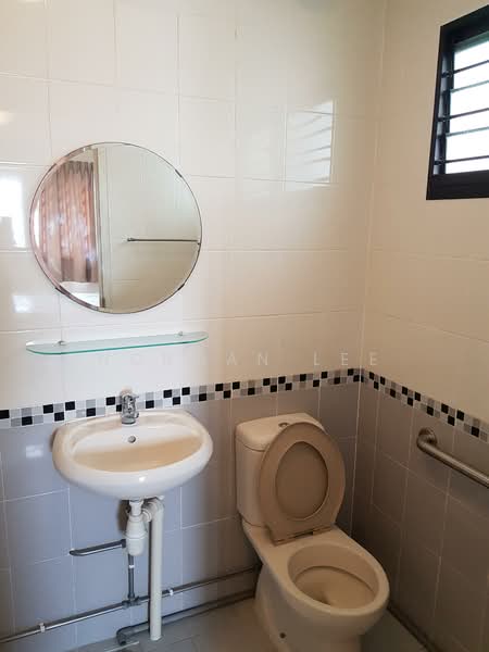 103 Bishan Street 12, 103 Bishan Street 12, 3 Bedrooms, 1,302 sqft, HDB Flat For Sale, by Norman Lee, 500121181 - Bathroom - PropertyGuru.com.sg